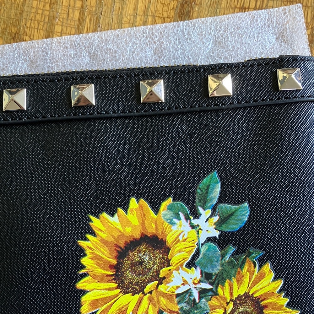 Black Studded Clutch with Sunflower Design - Picture 4 of 7
